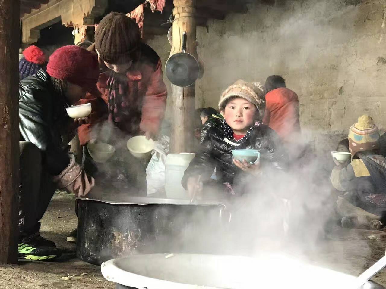 爱游戏ayx官方网页-爱游戏(中国)公益回顾丨家国同欢月同圆 温暖满载甘孜州(图10) 爱游戏ayx官方网页-爱游戏(中国)公益回顾丨家国同欢月同圆 温暖满载甘孜州(图10)